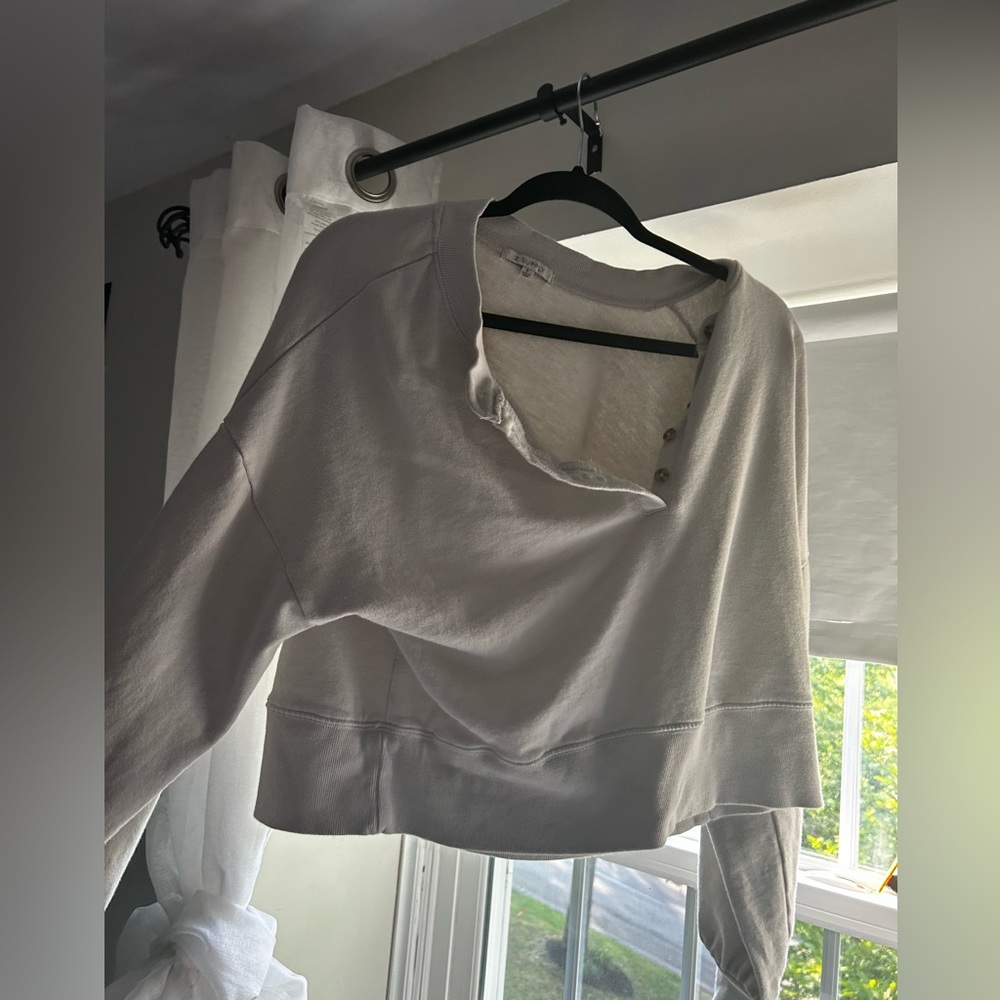 sweater crop